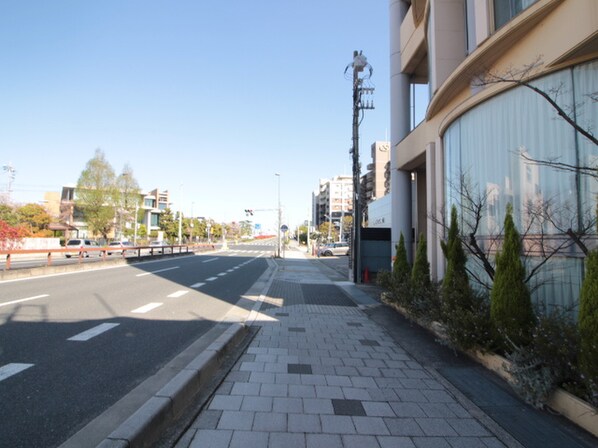 コロナ－ル甲子園の物件外観写真